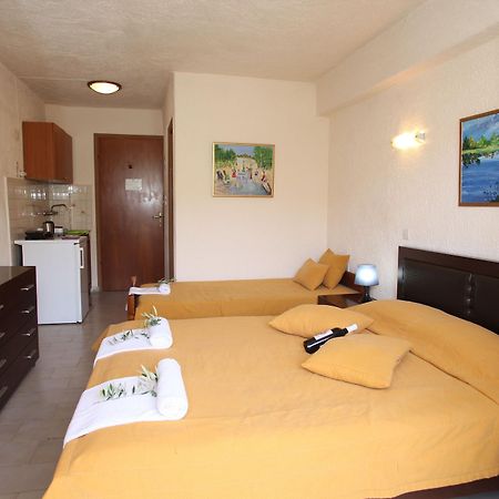 Elounda Olive Garden Apts & Studios المظهر الخارجي الصورة